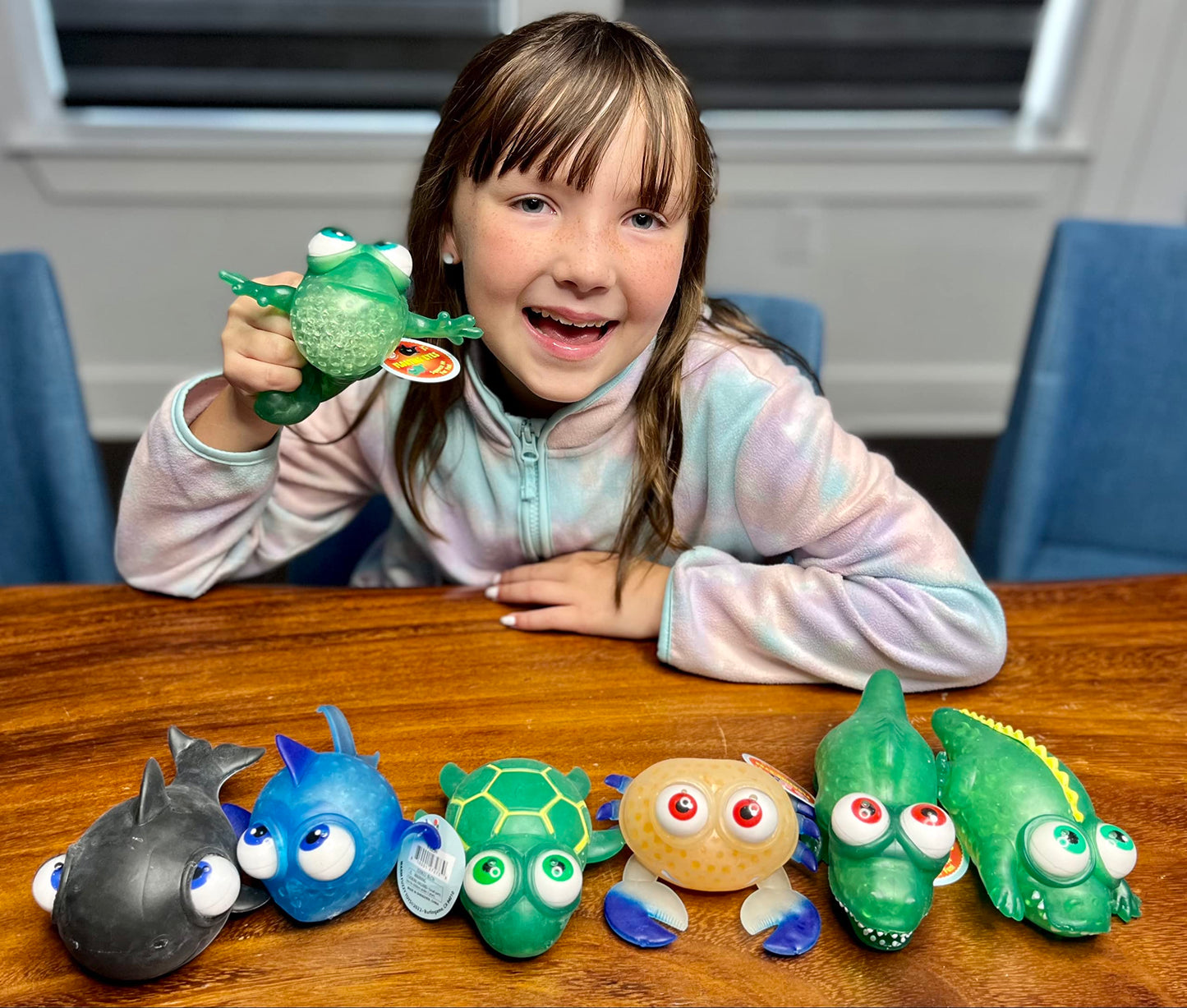 WARM FUZZY Toys (1) Floating Eye Animal Squishy Frog | Funny Sensory Fidget Great for Party Favor, Prize Box, PTA Carnival or School Fundraisers