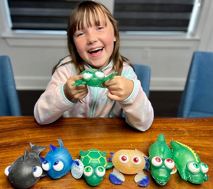 WARM FUZZY Toys (1) Floating Eye Animal Squishy Alligator | Funny Sensory Fidget Great for Party Favor, Prize Box, PTA Carnival or School Fundraisers